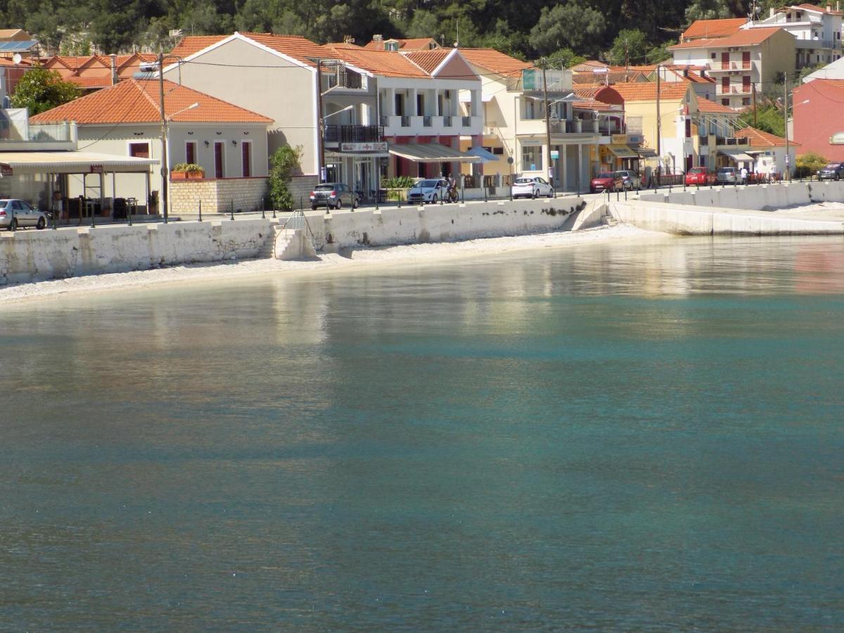 Afrodite Spacious Apartments! Agia Efimia Exterior foto