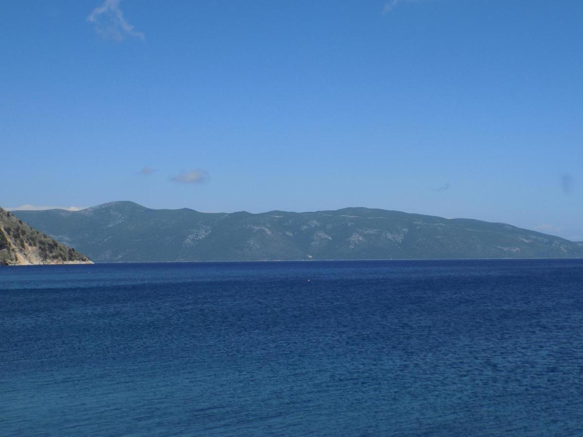 Afrodite Spacious Apartments! Agia Efimia Exterior foto