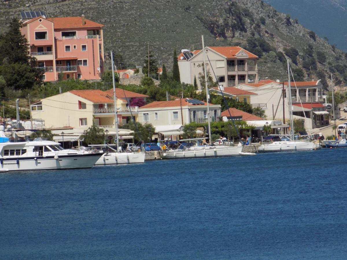 Afrodite Spacious Apartments! Agia Efimia Exterior foto